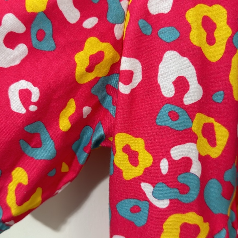 Colorful cheetah Southern Stitch top - Picture 5 of 16